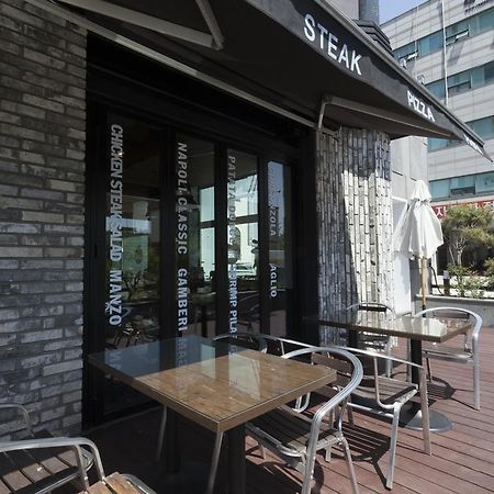 J-Top Hotel Siheung Exterior foto