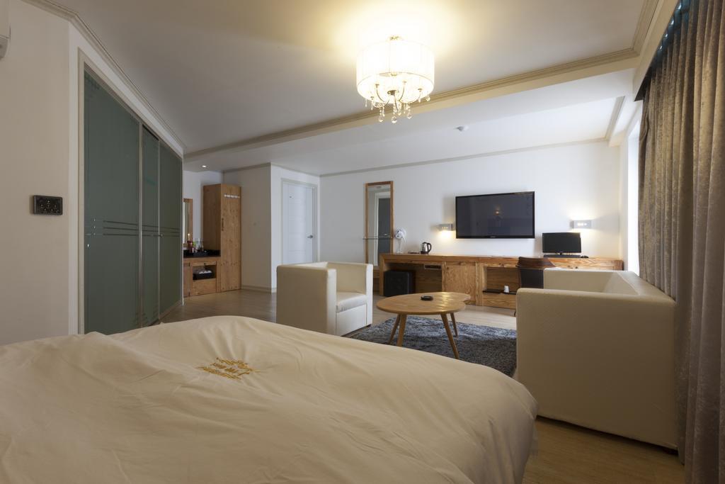 J-Top Hotel Siheung Zimmer foto